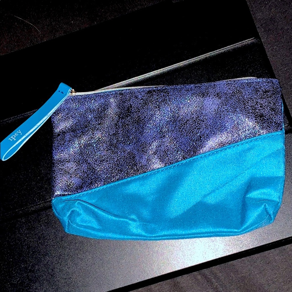 IPSY makeup bag from November 2017